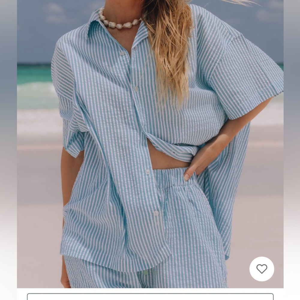 Daily drills sold out seer sucker set in M/L - Picture 2 of 2